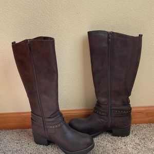 Unr8ed Boots size 6.5